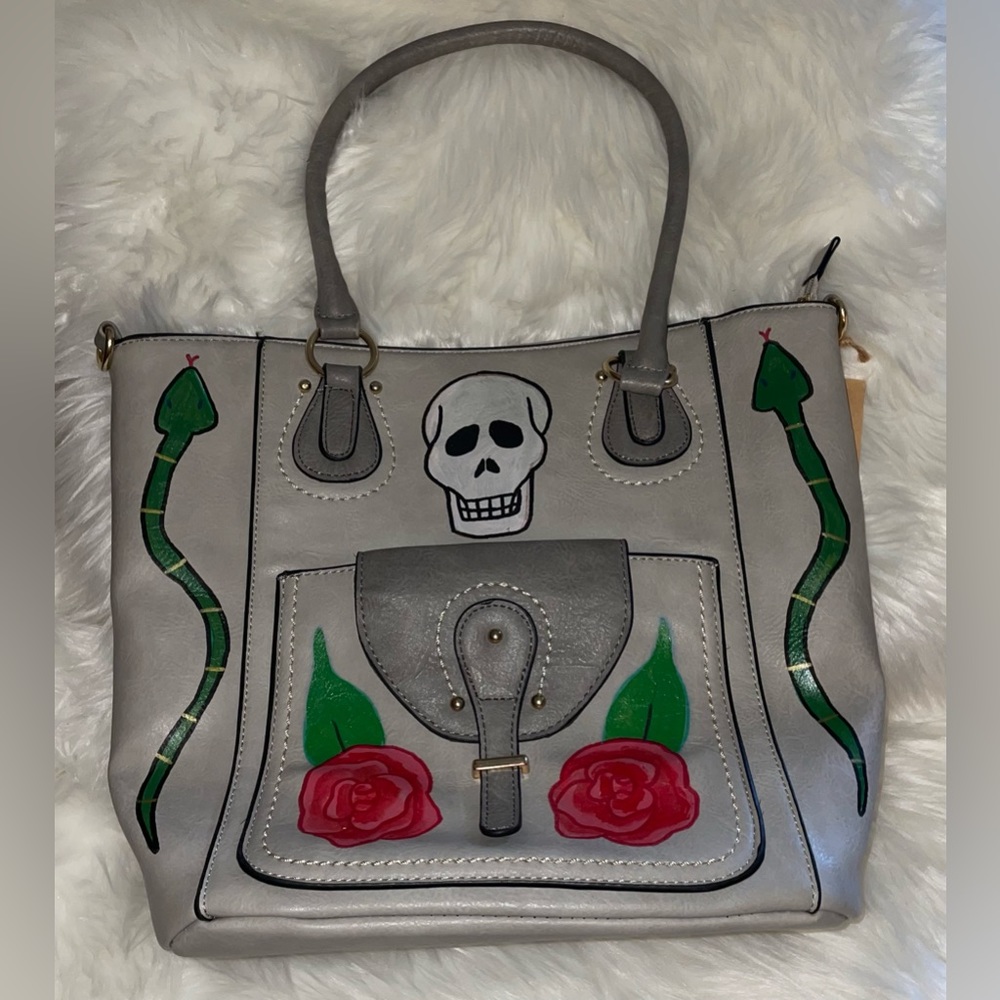 Memento Mori Silver Bag